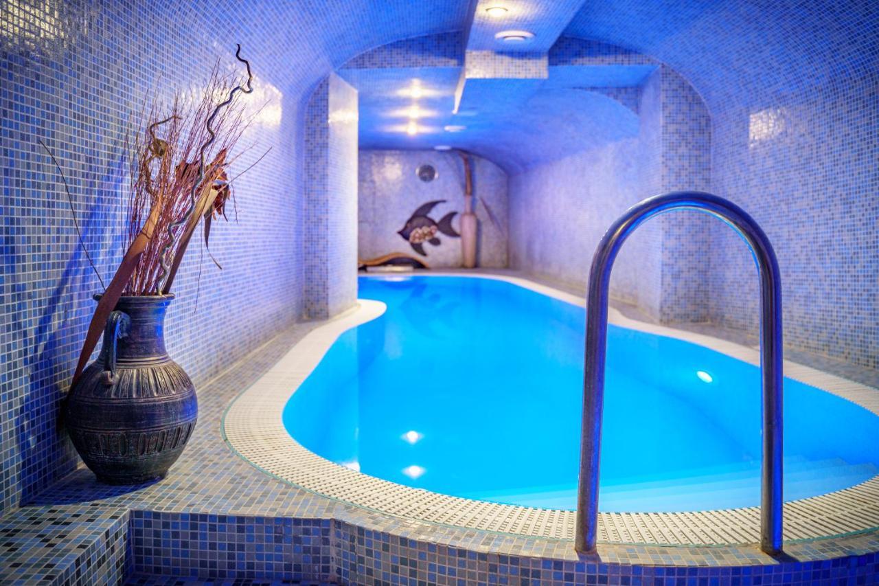 Hotel Capital With Private Wellness Nitra Exterior photo