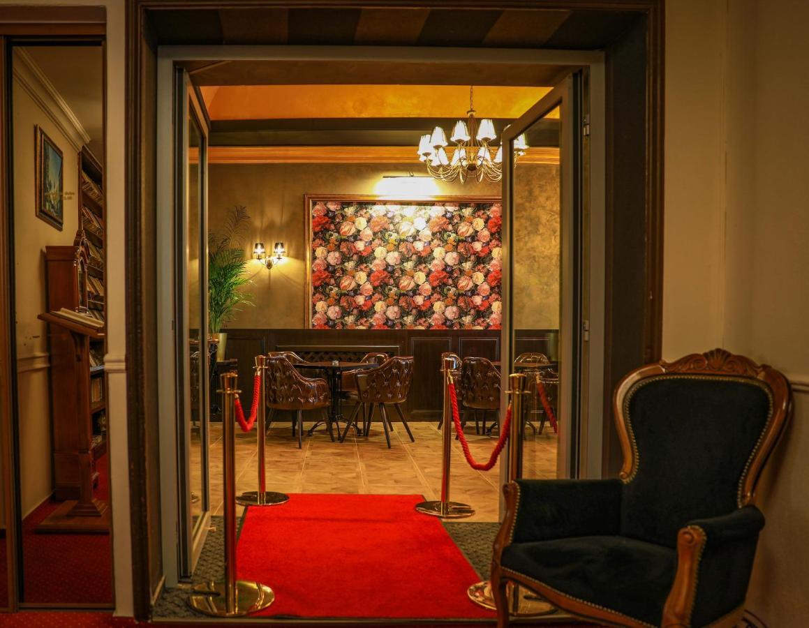 Hotel Capital With Private Wellness Nitra Exterior photo